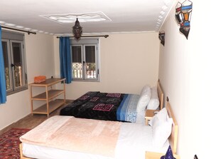 Verdunkelungsvorhänge, kostenloses WLAN