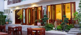 Sabaidee at Lao Hotel