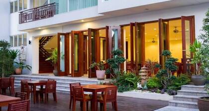 Sabaidee at Lao Hotel