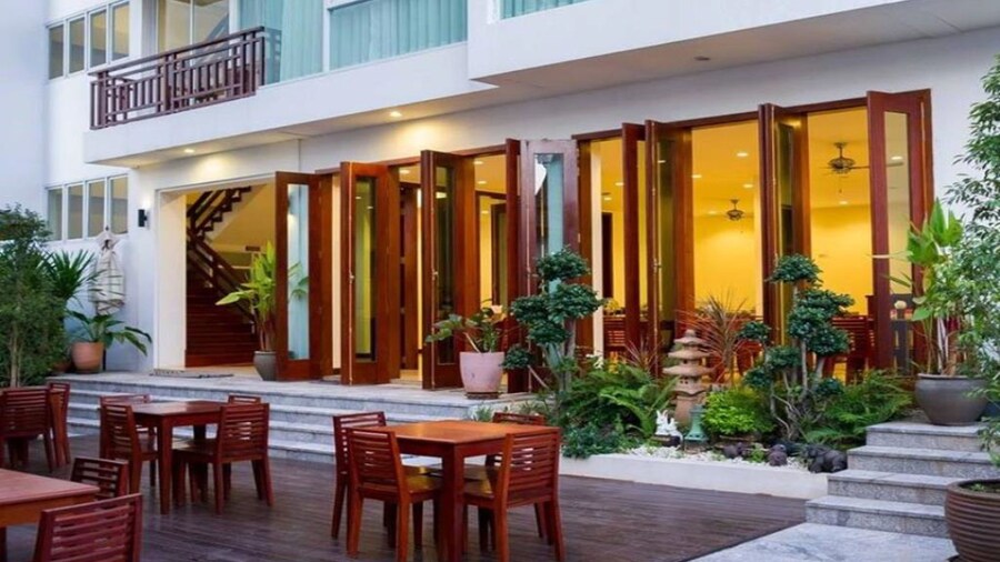 Sabaidee at Lao Hotel