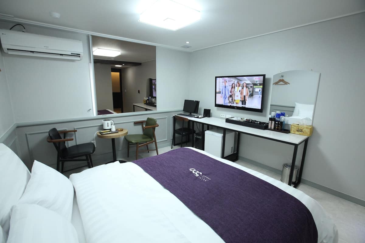 Quarto standard | Escrivaninha, Wi-Fi de cortesia