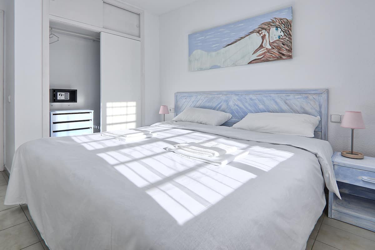 In-room safe, individually furnished, blackout curtains
