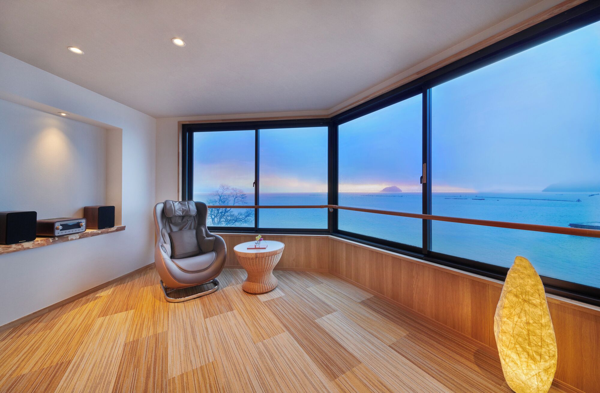 In-room safe, individually decorated, individually furnished, desk