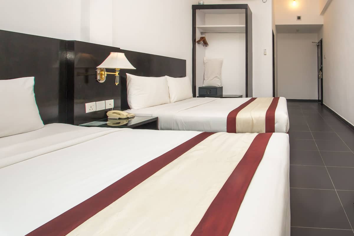 Superior Twin Room, 2 Single Beds, Ensuite, City View | 1 bedroom, desk, blackout curtains, free WiFi
