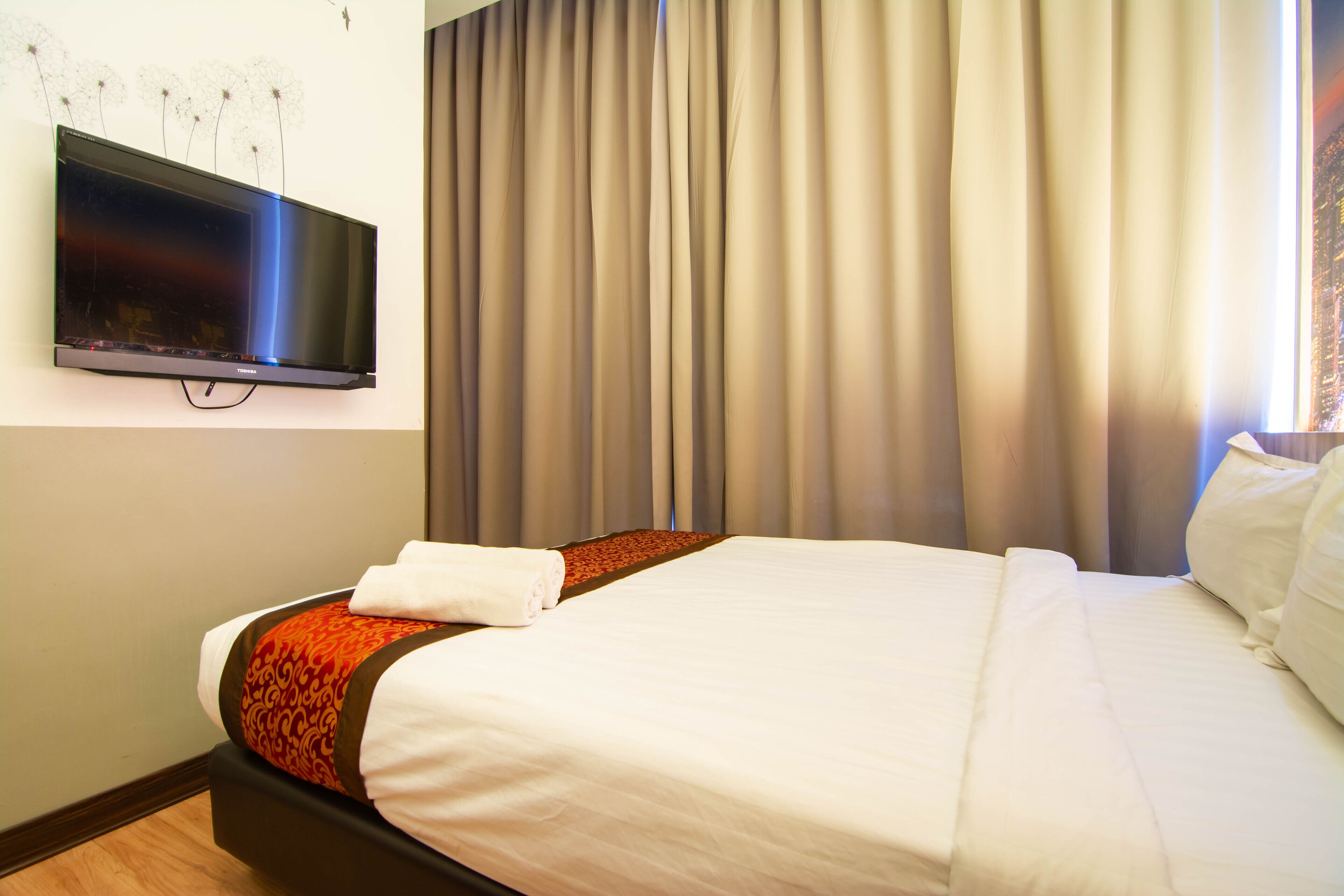 superior room, 1 queen bed | in-room safe, desk, blackout curtains, iron/ironing board