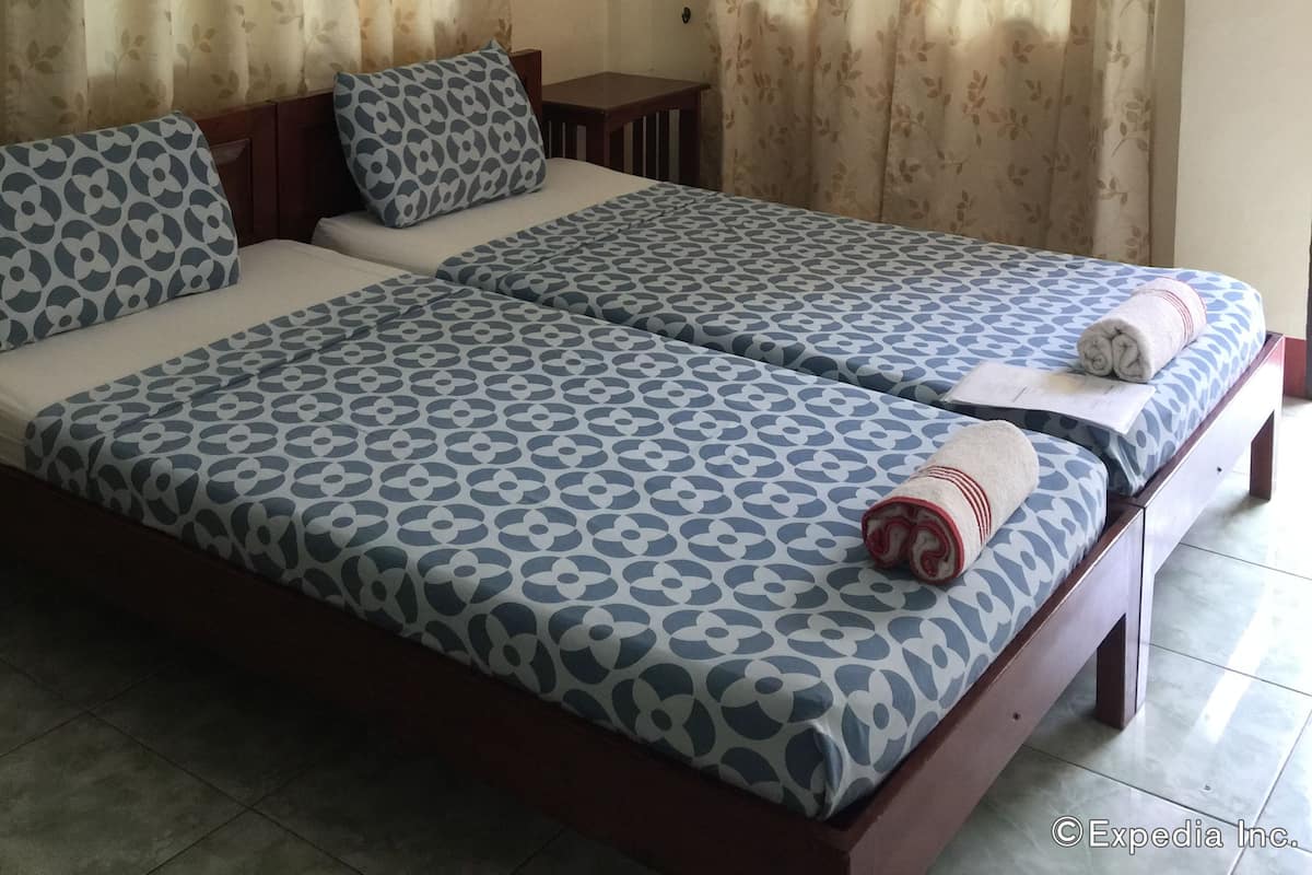 Standard Room | In-room safe, desk, blackout drapes, rollaway beds (surcharge)