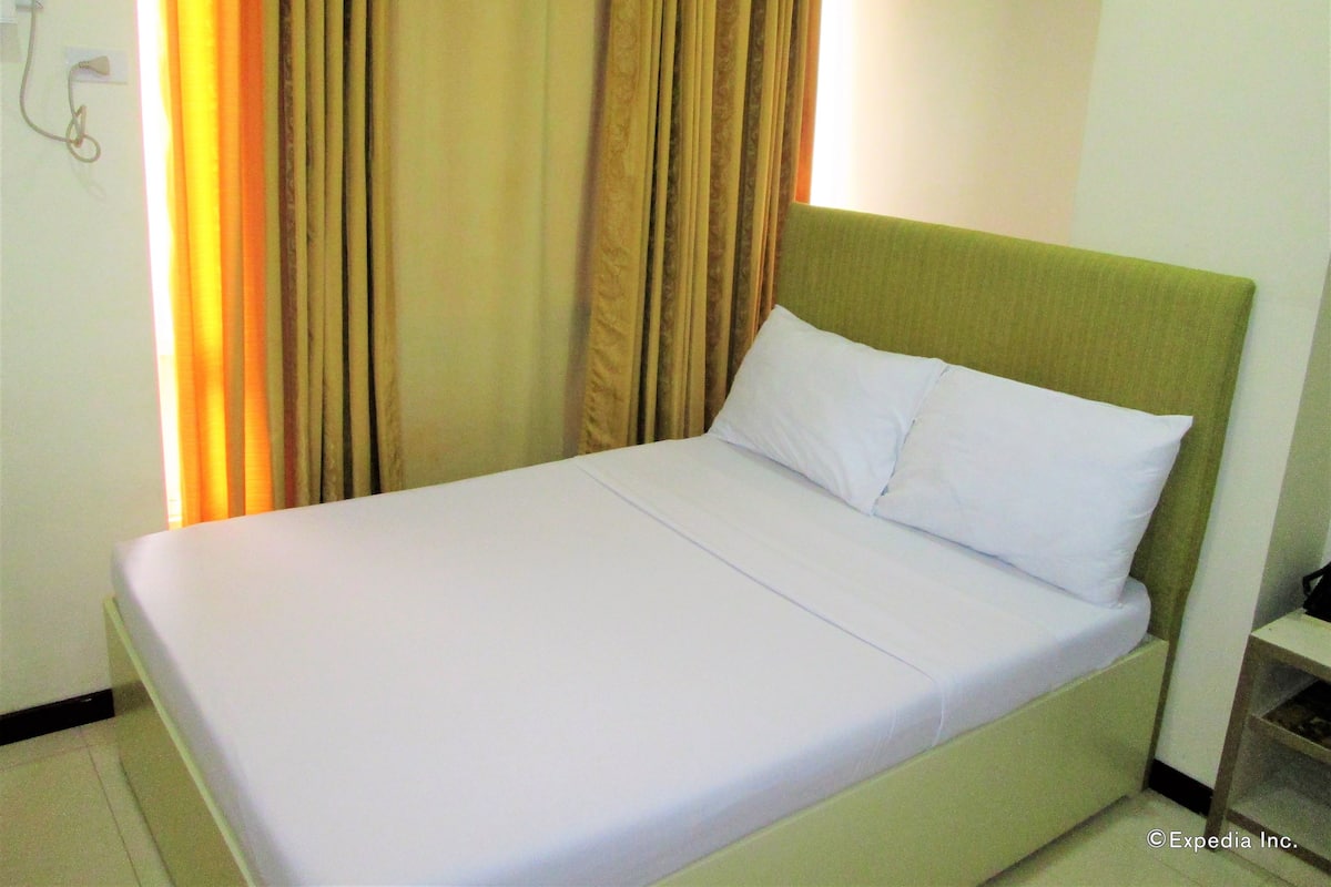 Standard Double Room | Blackout drapes, WiFi (free)