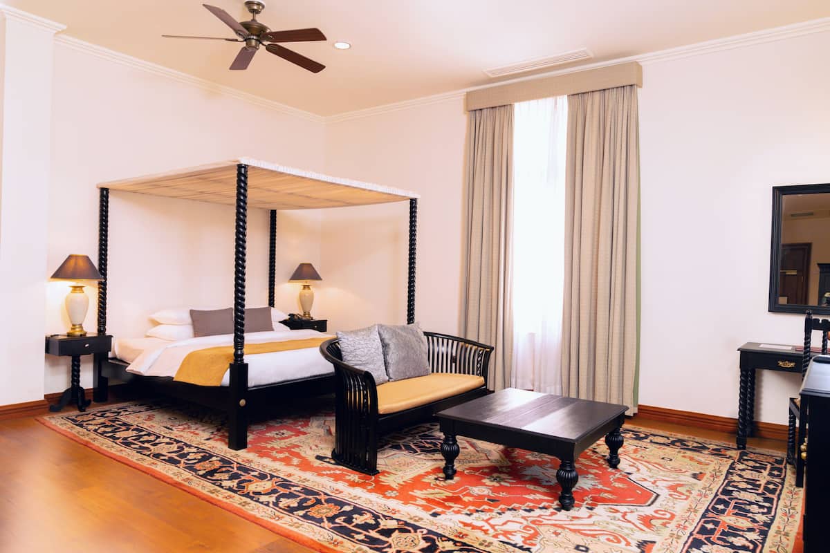 Family Room | Premium bedding, minibar, in-room safe, desk