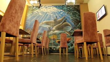 Dagelijks ontbijtbuffet (EUR 16 per persoon)