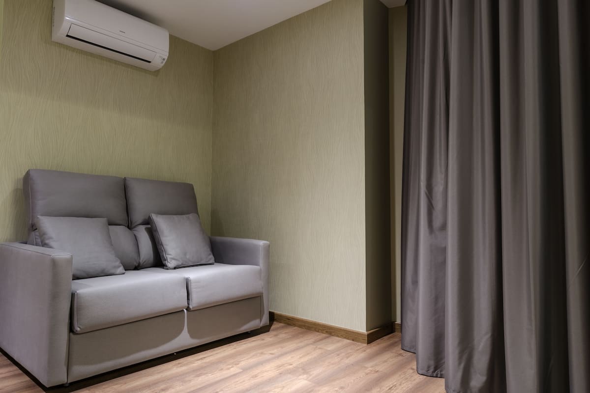 junior triple room | living area | 39-inch led tv with satellite channels, tv