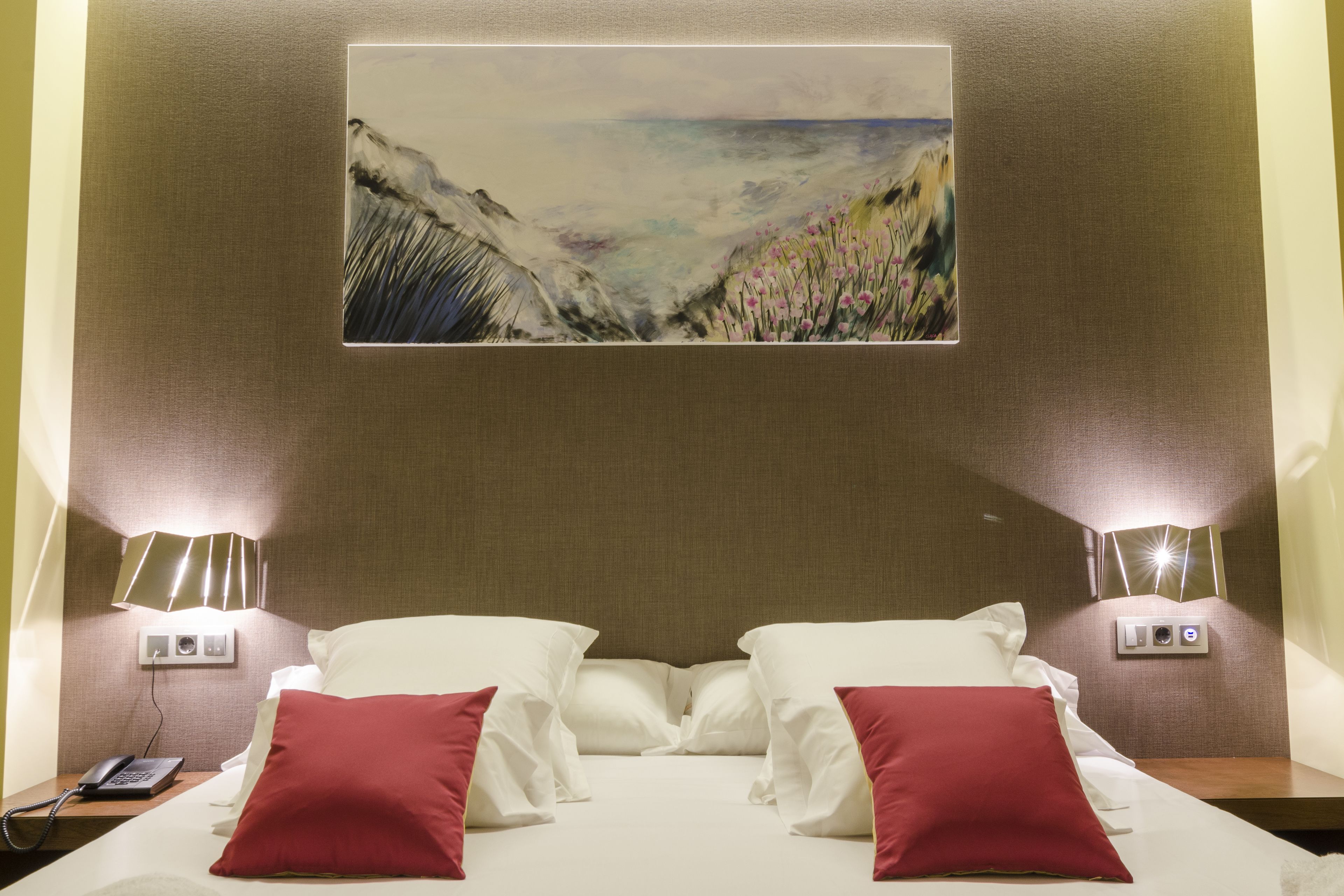 double room | premium bedding, down duvets, minibar, in-room safe