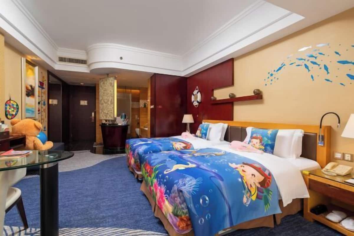 1 Schlafzimmer, hochwertige Bettwaren, Minibar, Zimmersafe