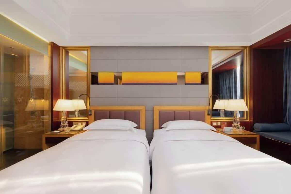 1 Schlafzimmer, hochwertige Bettwaren, Minibar, Zimmersafe