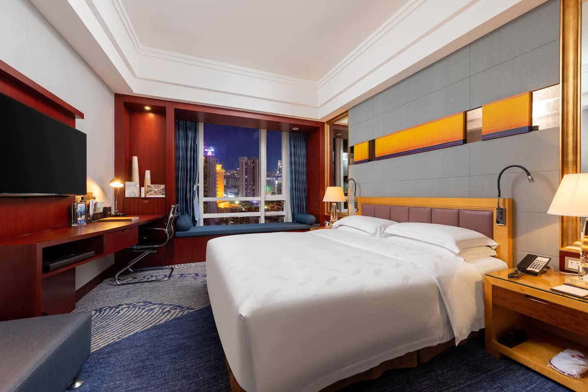 1 Schlafzimmer, hochwertige Bettwaren, Minibar, Zimmersafe
