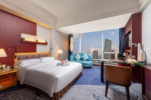 Deluxe King Macau Ocean View | 1 bedroom, premium bedding, minibar, in-room safe - Zhuhai Charming Holiday Hotel (Zhuhai)