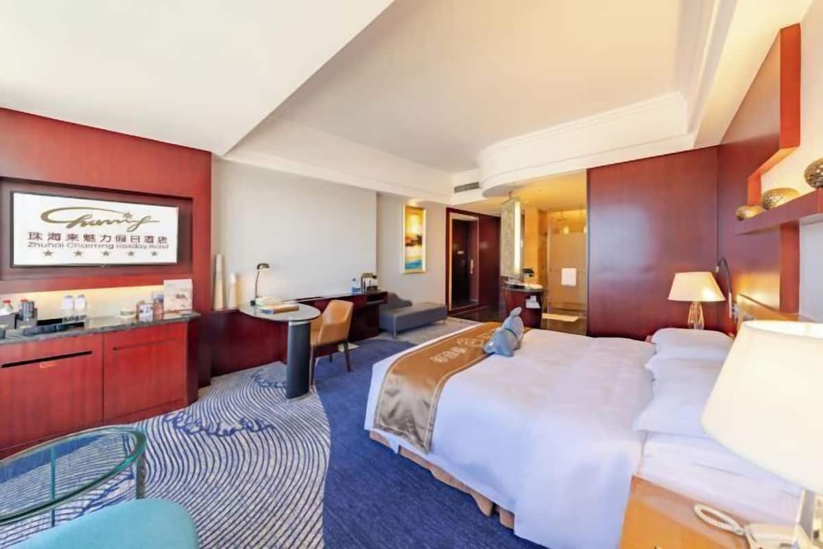 1 Schlafzimmer, hochwertige Bettwaren, Minibar, Zimmersafe