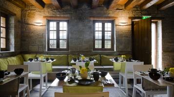 Tägliches inbegriffenes Frühstücksbuffet