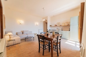 Suite | Hypoallergeen beddengoed, een minibar met enkele gratis items