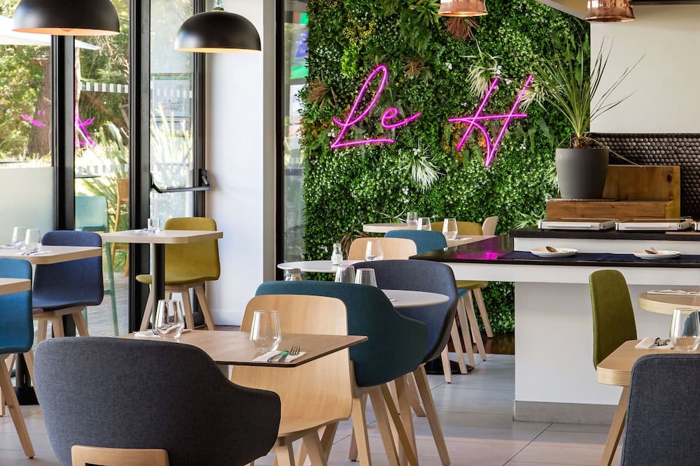 Holiday Inn Marseille Airport by IHG