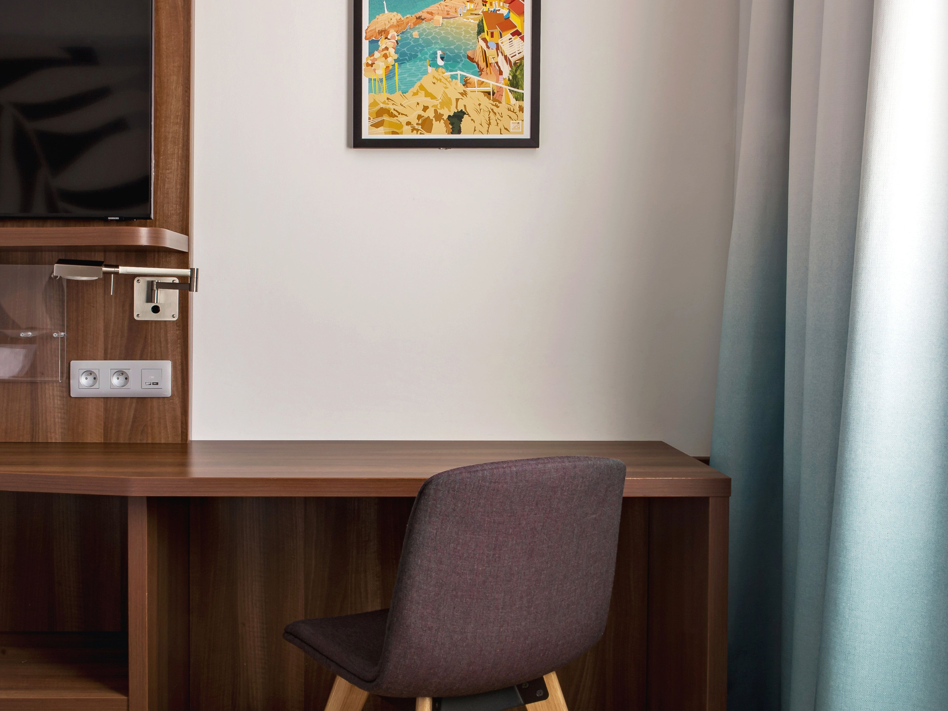 1 bedroom, premium bedding, minibar, desk