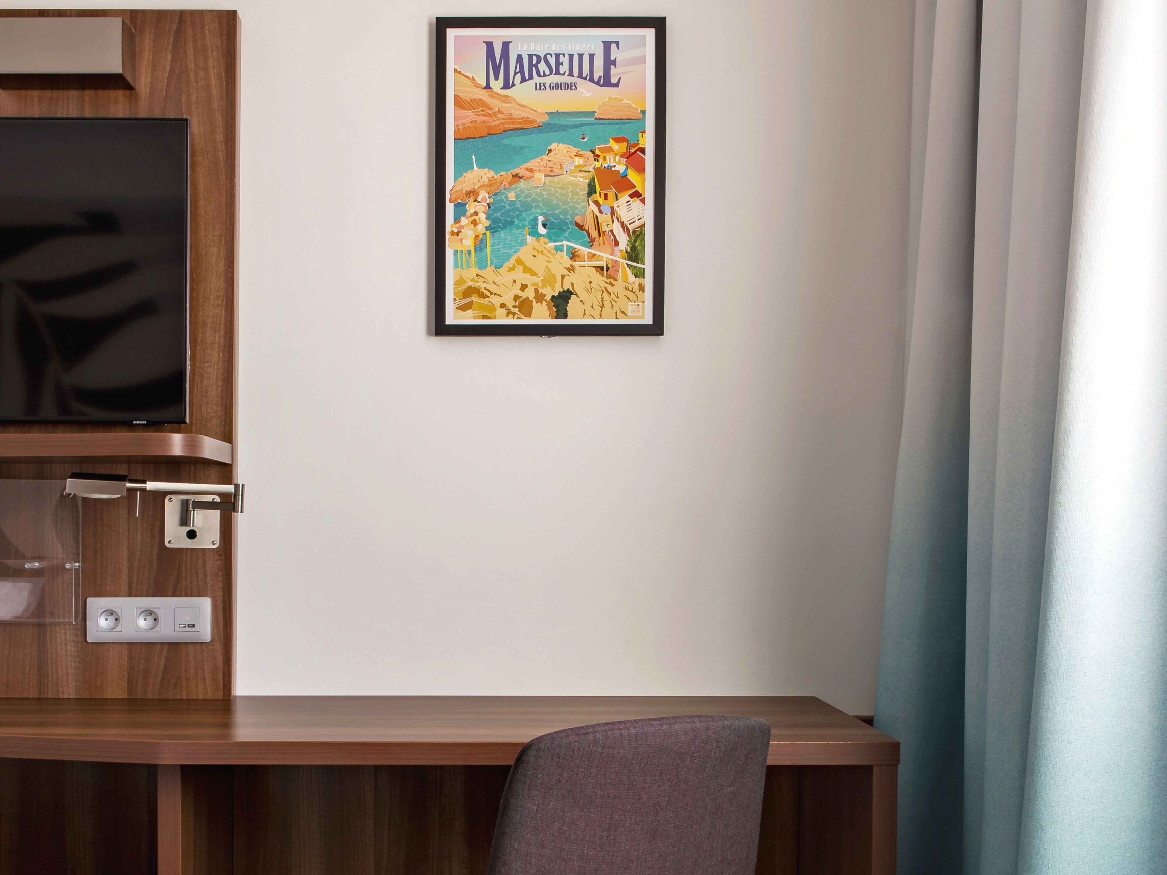 standard room, 1 queen bed | 1 bedroom, premium bedding, minibar, desk