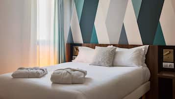 Suite, 1 Bedroom | 1 bedroom, premium bedding, minibar, desk