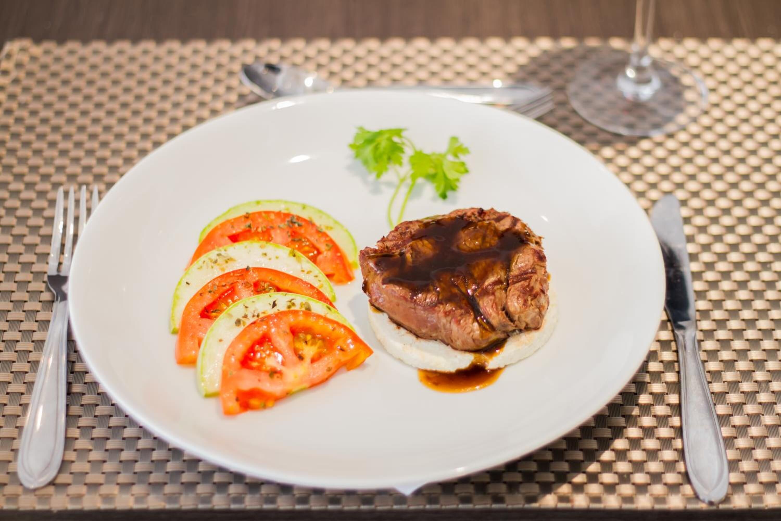 breakfast, lunch and dinner served