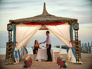 6 restaurants, breakfast, lunch, dinner served; international cuisine - Coral sea Holiday Resort & Aqua park (Sharm El Sheikh)