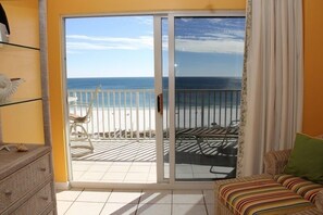 Standaard appartement, 2 slaapkamers, keuken, uitzicht op het strand (TWA708) | Woonruimte