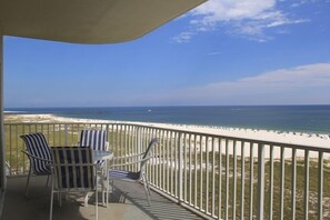 Standaard appartement, 3 slaapkamers, keuken, uitzicht op het strand (TWA501) | Balkon