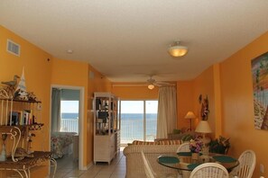 Standard Condo, 2 Bedrooms, Kitchen, Beach View (TWA708) | Living area