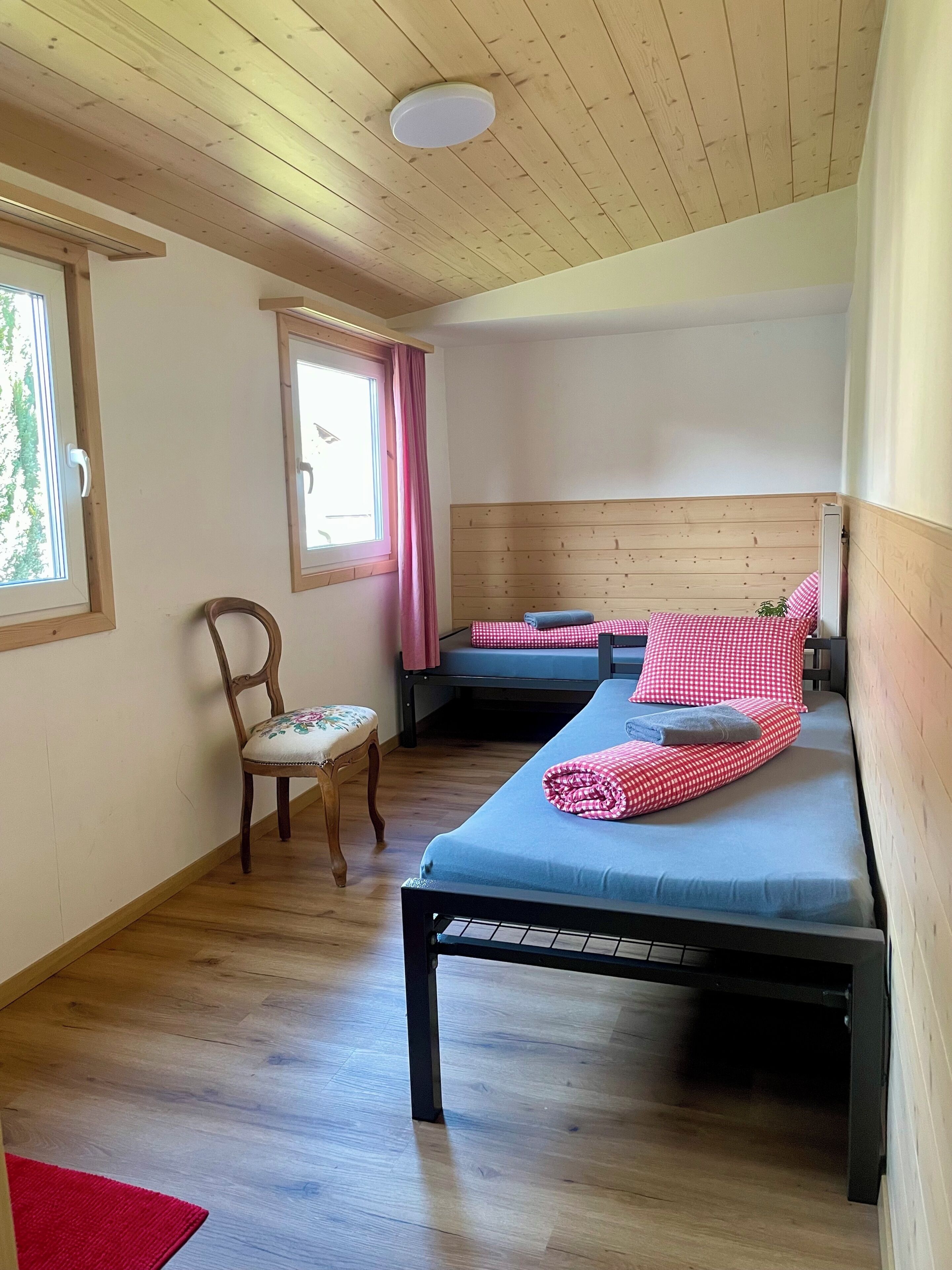 트윈룸 | 무료 WiFi, 침대 시트