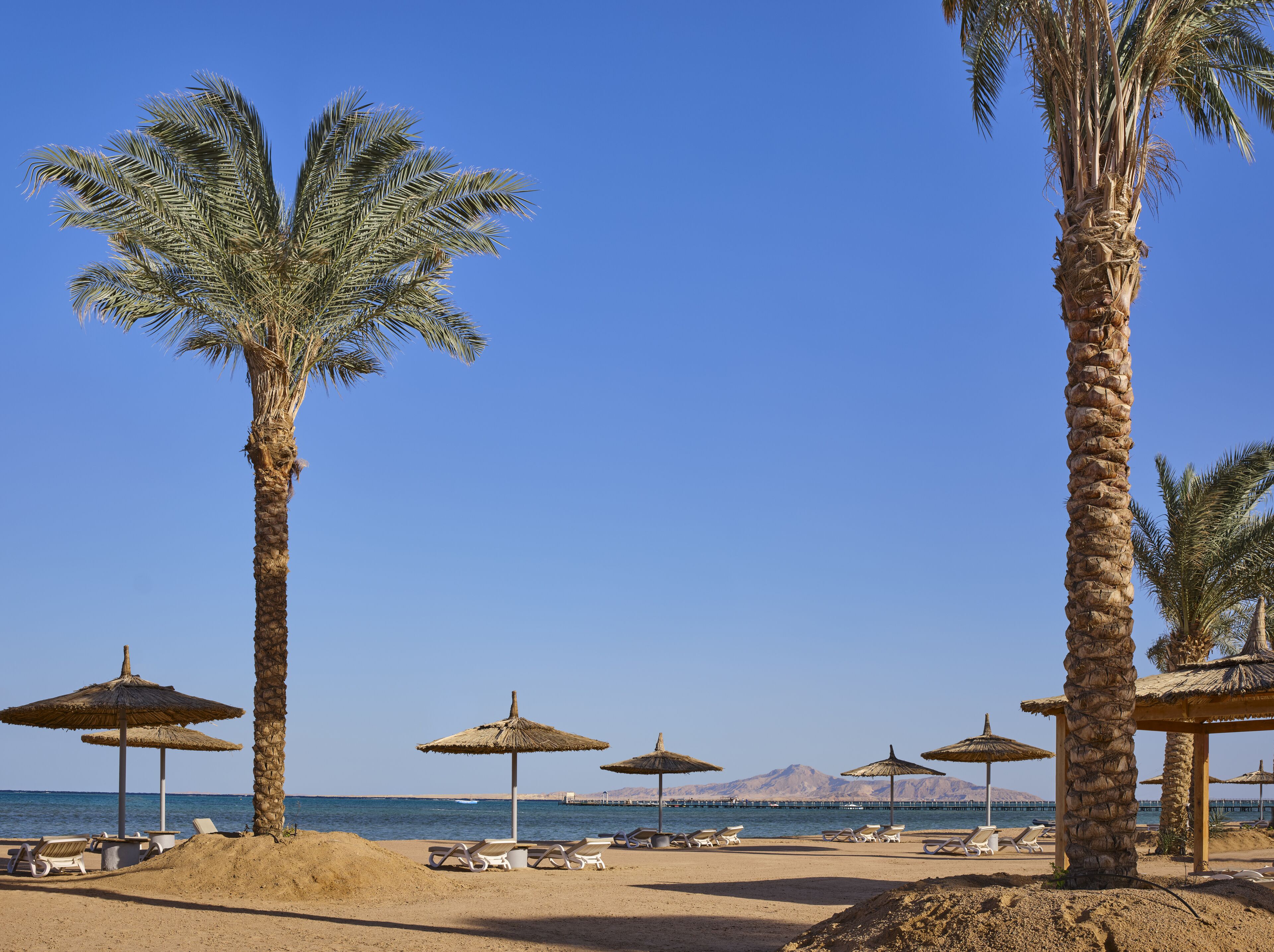 Private beach, sun loungers, beach umbrellas, beach towels