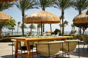 2 restaurants; breakfast, lunch and brunch served  - Coral Sea Water World Resort - All inclusive (Sharm El Sheikh)