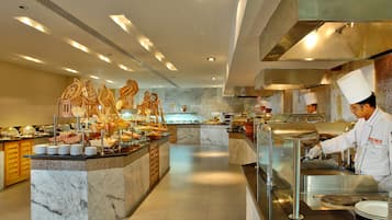 Free daily buffet breakfast