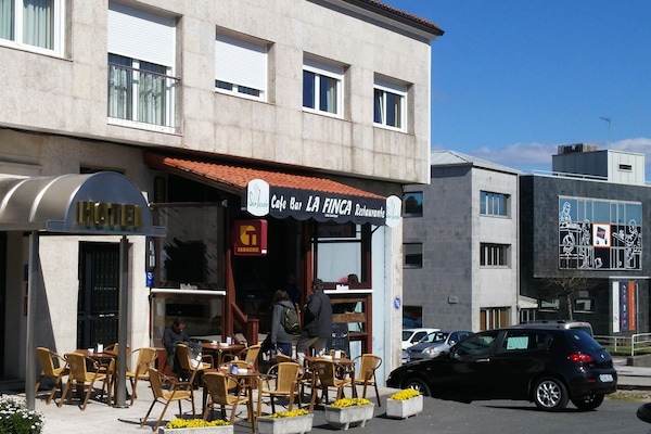 Café da manhã, almoço e jantar; culinária local