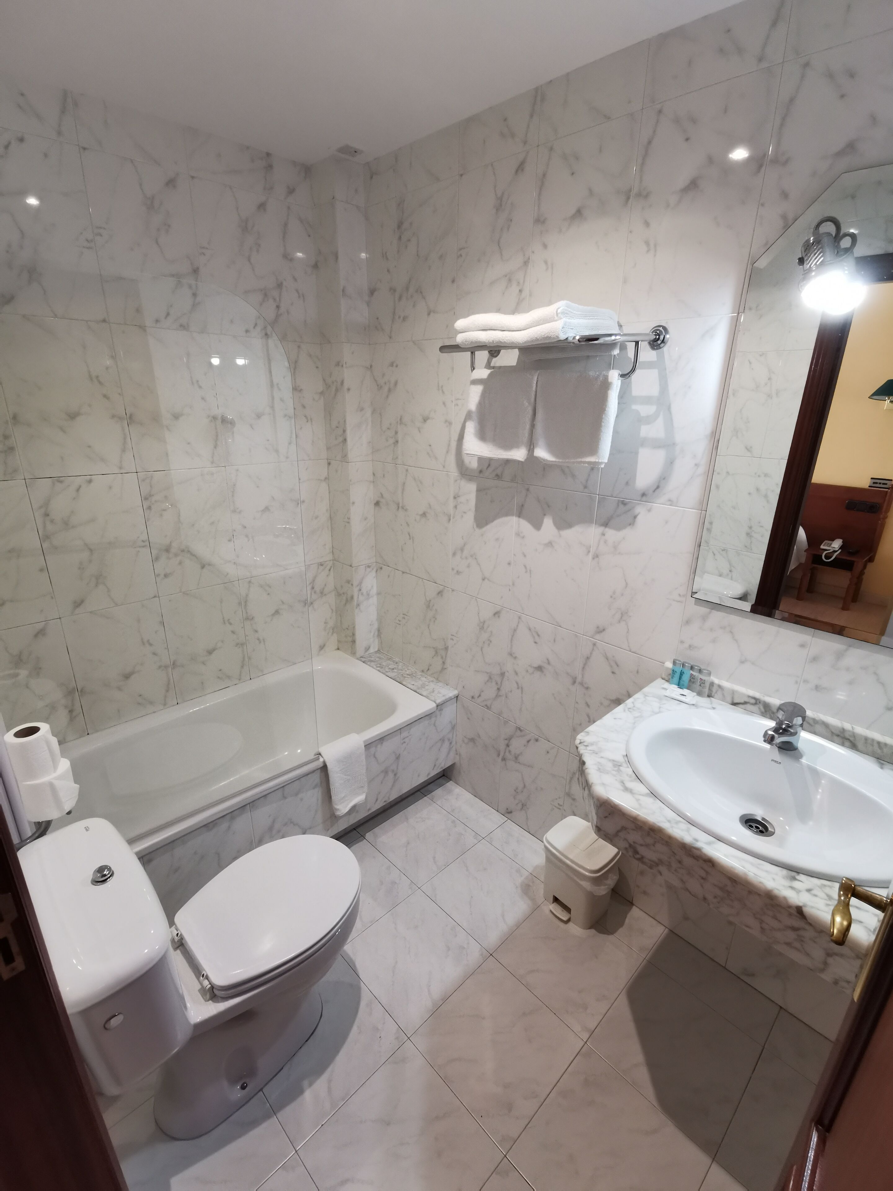 double or twin room | bathroom | shower, free toiletries, hair dryer, towels
