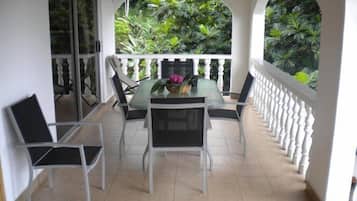 Apartemen, 2 kamar tidur (Villea) | Balkon