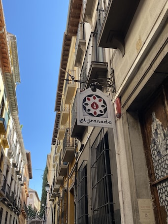 Dormitório compartilhado, em dormitório misto, suíte (8 people) | Vista do quarto. El Granado Hostel