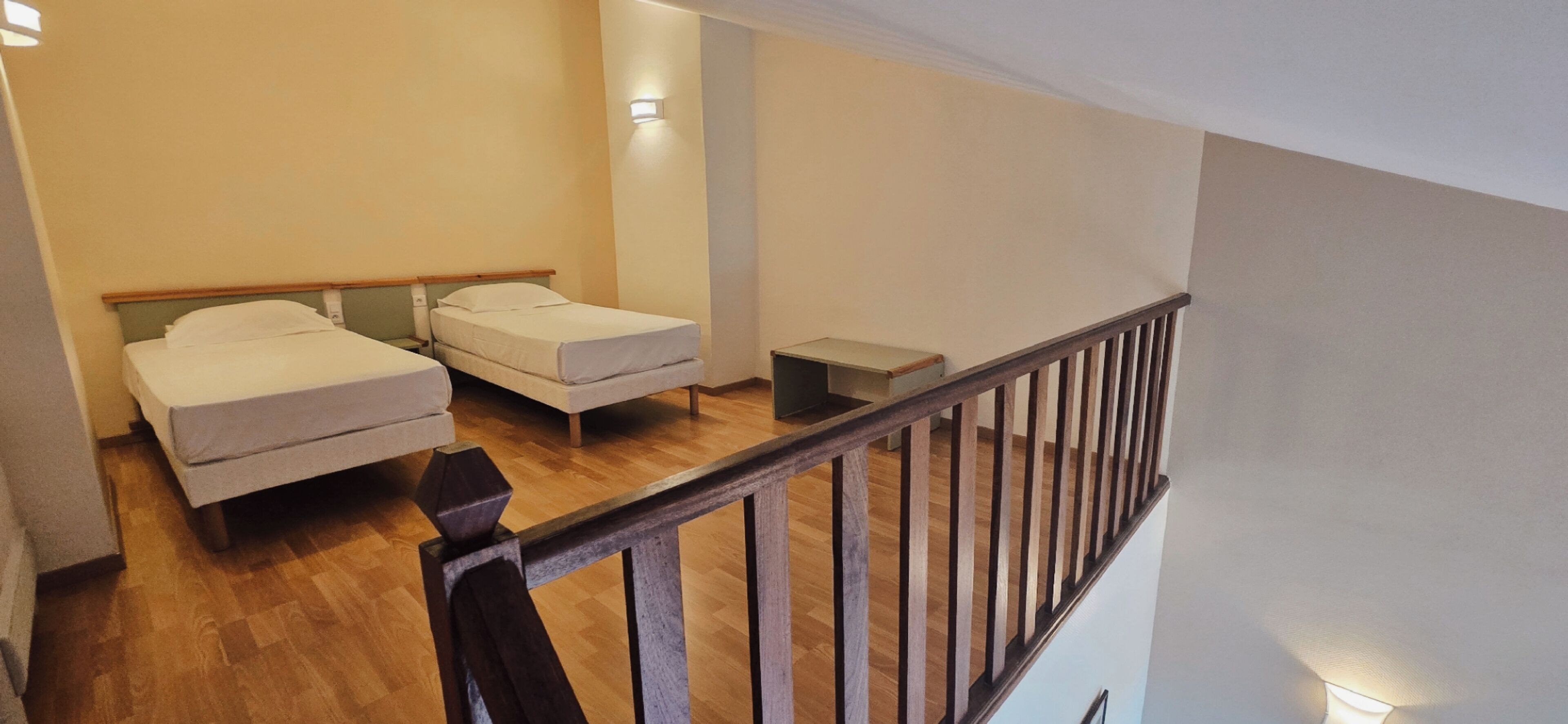 quadruple room | 1 bedroom, desk, blackout curtains, soundproofing