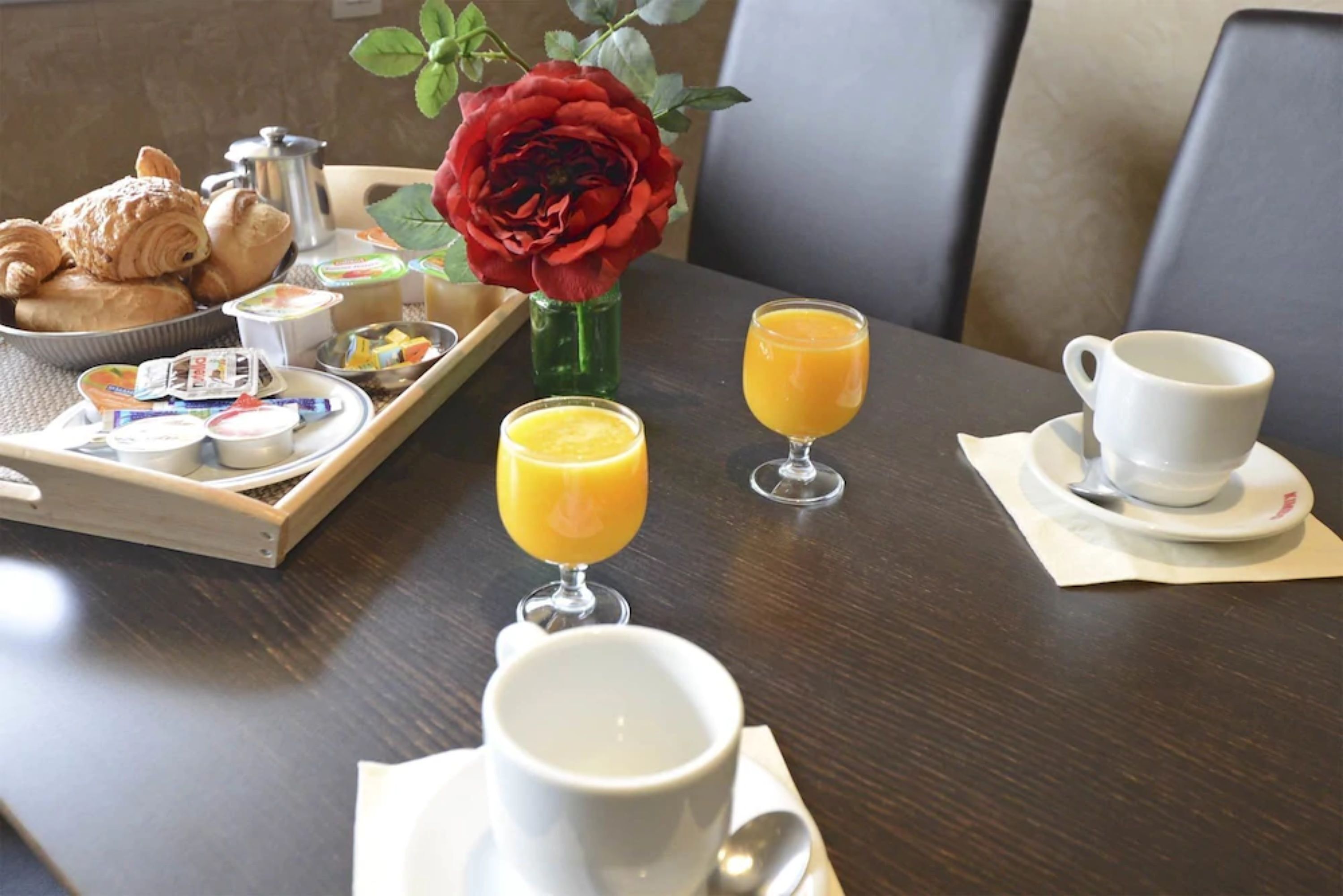 daily continental breakfast (eur 10 per person)