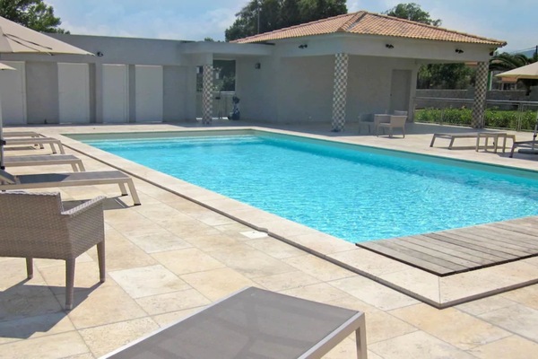 Seasonal outdoor pool