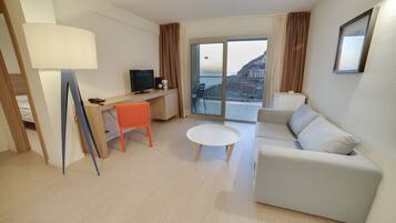 Een flatscreentelevisie