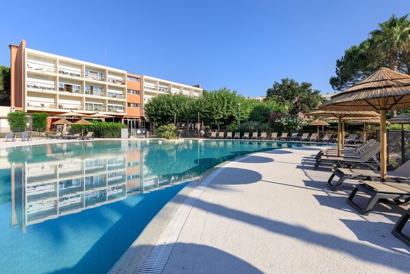 Front of property - Hotel Club Le Capet (Sainte-Maxime)