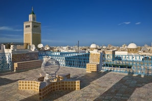 الإطلالة من المنشأة
