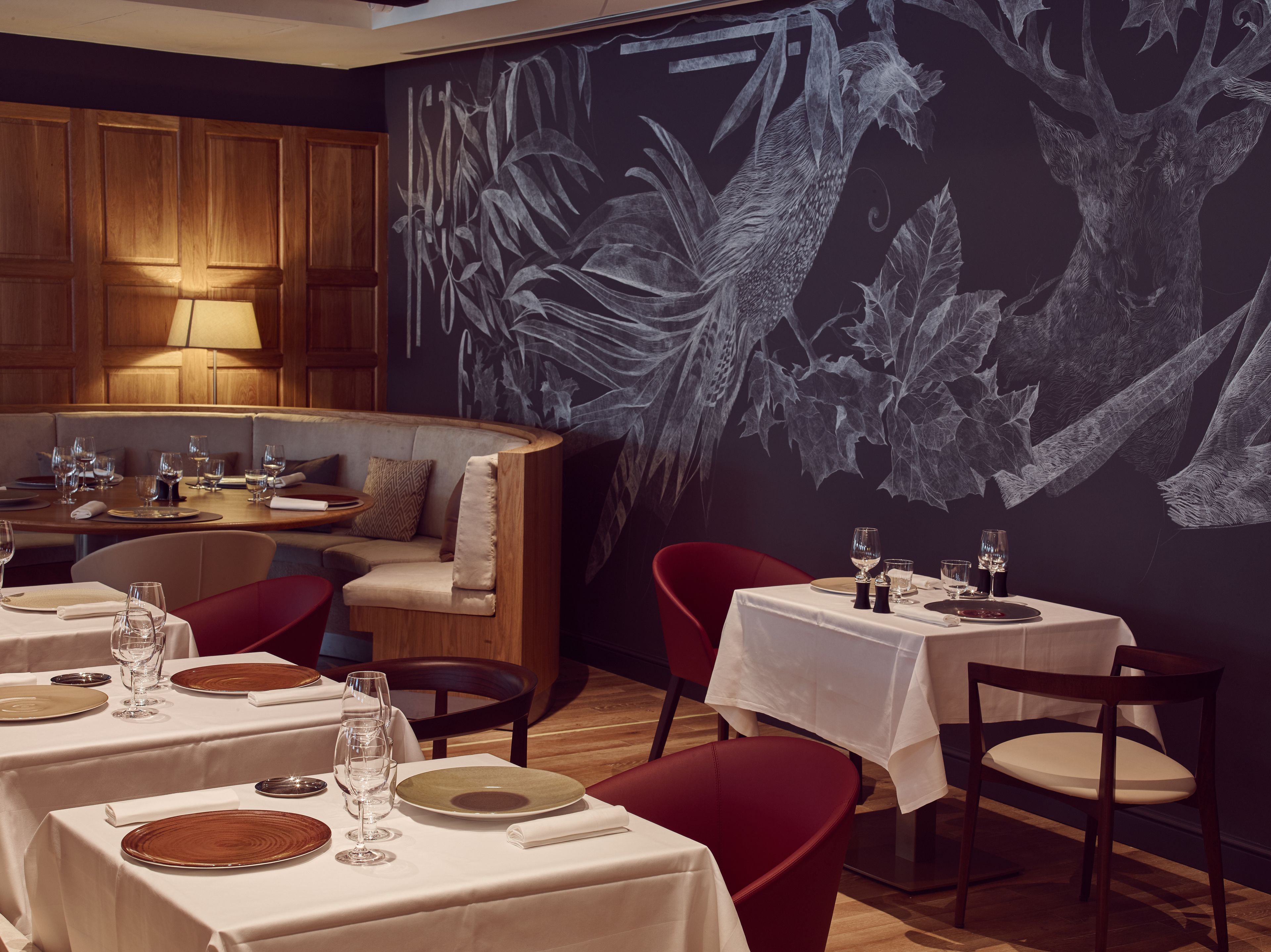 Lunch and dinner served, Italian cuisine