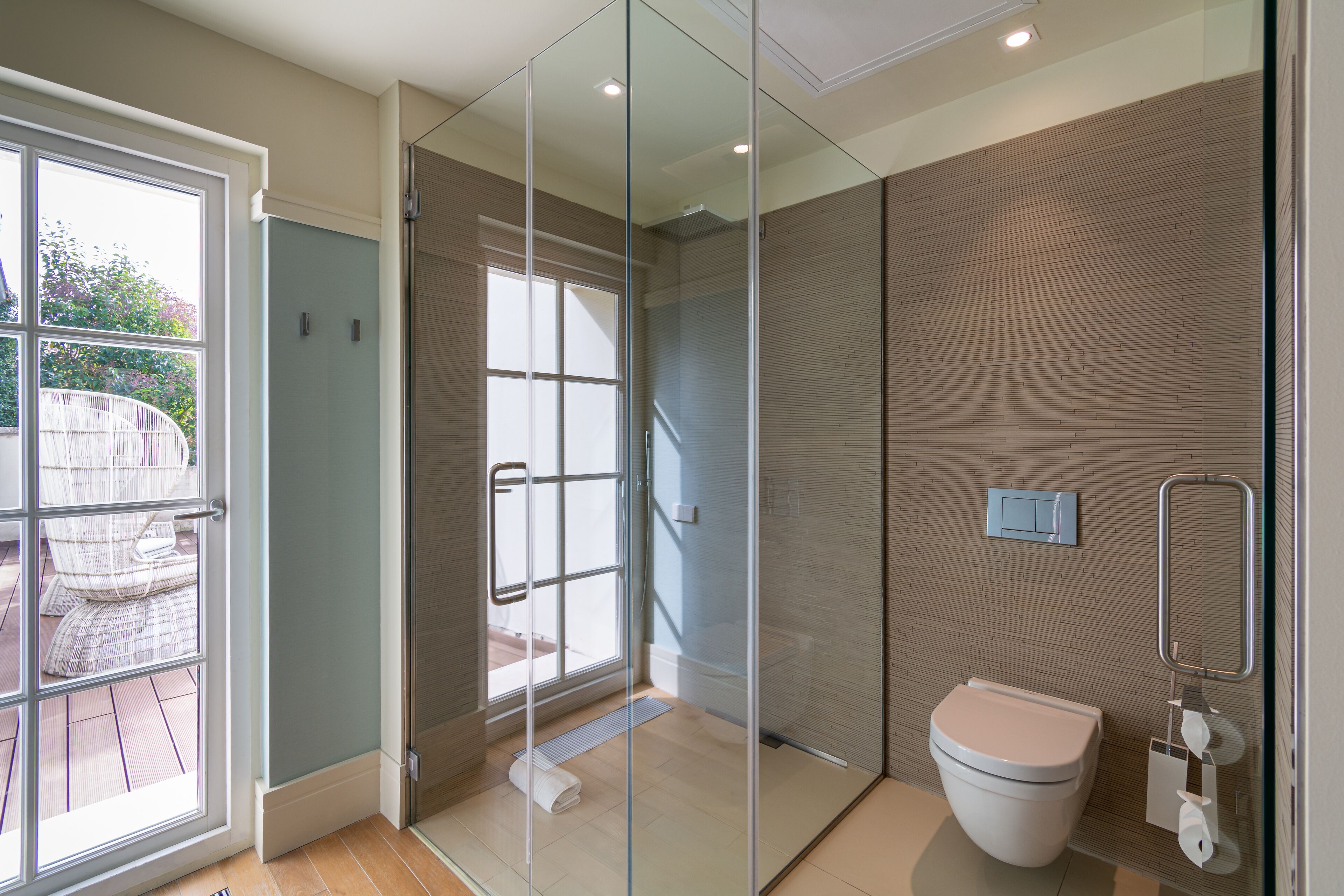 family suite, terrace | bathroom | hair dryer, bathrobes, towels, shampoo