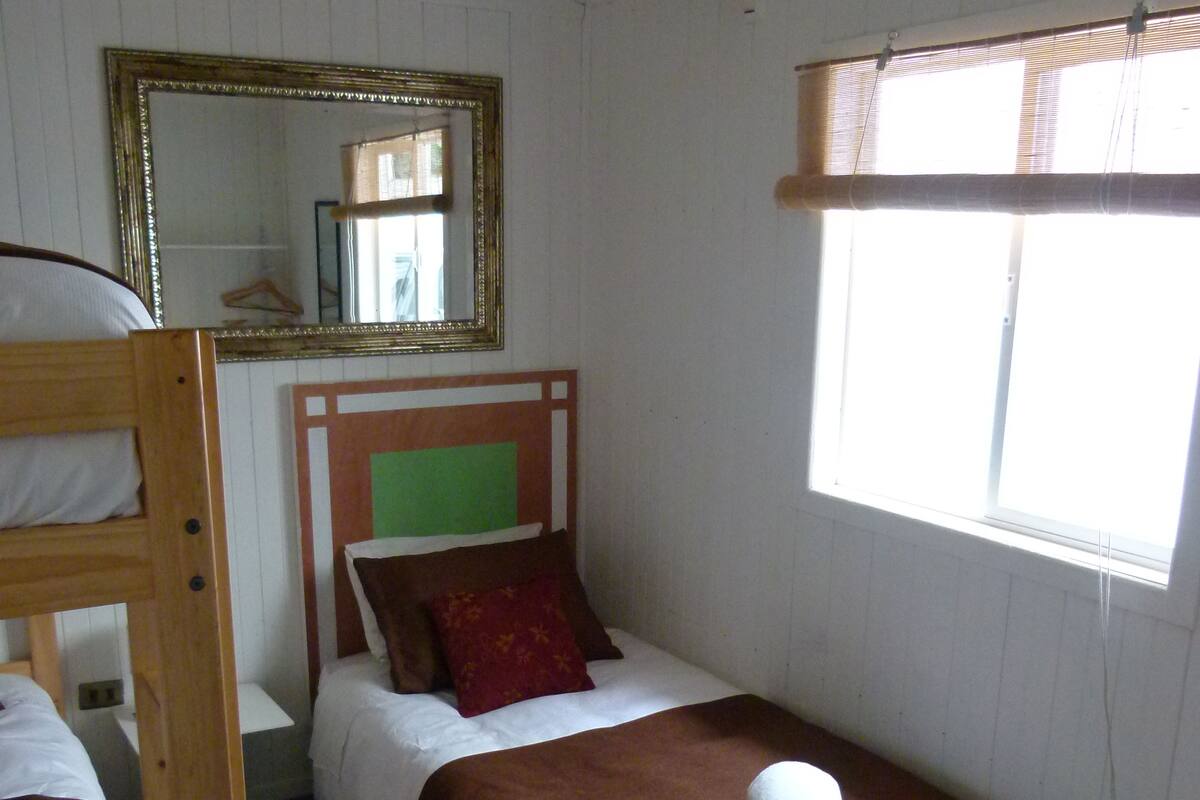 Triple Room, Private Bathroom | Desk, free WiFi