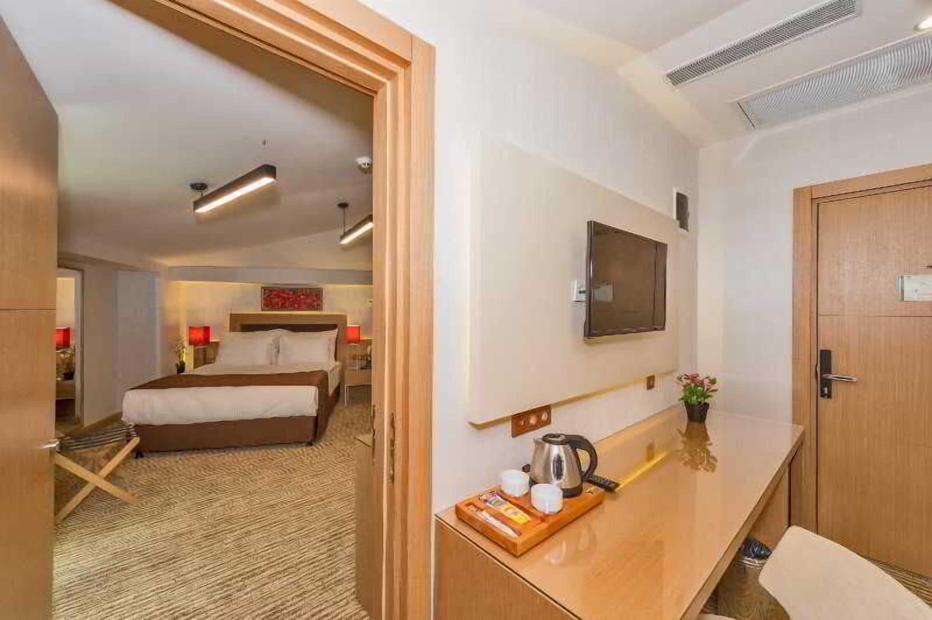 Minibar, in-room safe, desk, laptop workspace