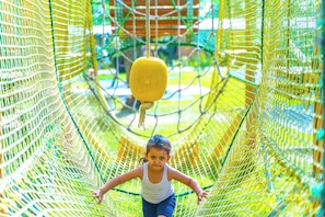 Children’s play area – outdoor